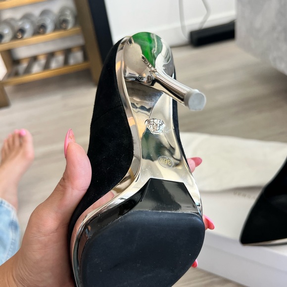 Stunning VERSACE Suede Chrome Pumps - Picture 4 of 8